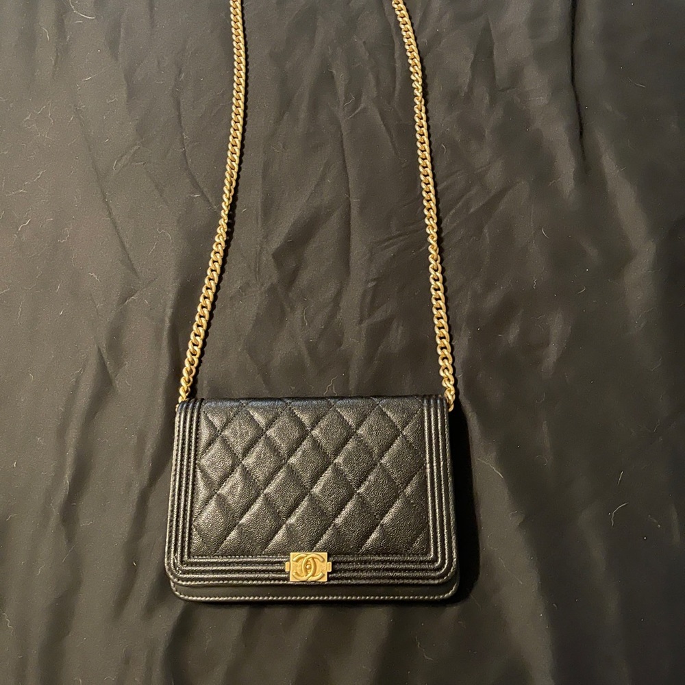 Authentic Chanel wallet on chain!
